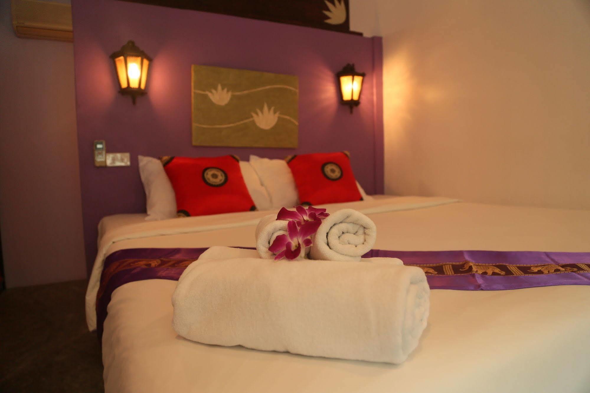 Boondaree Home Resort Kata Beach  Buitenkant foto