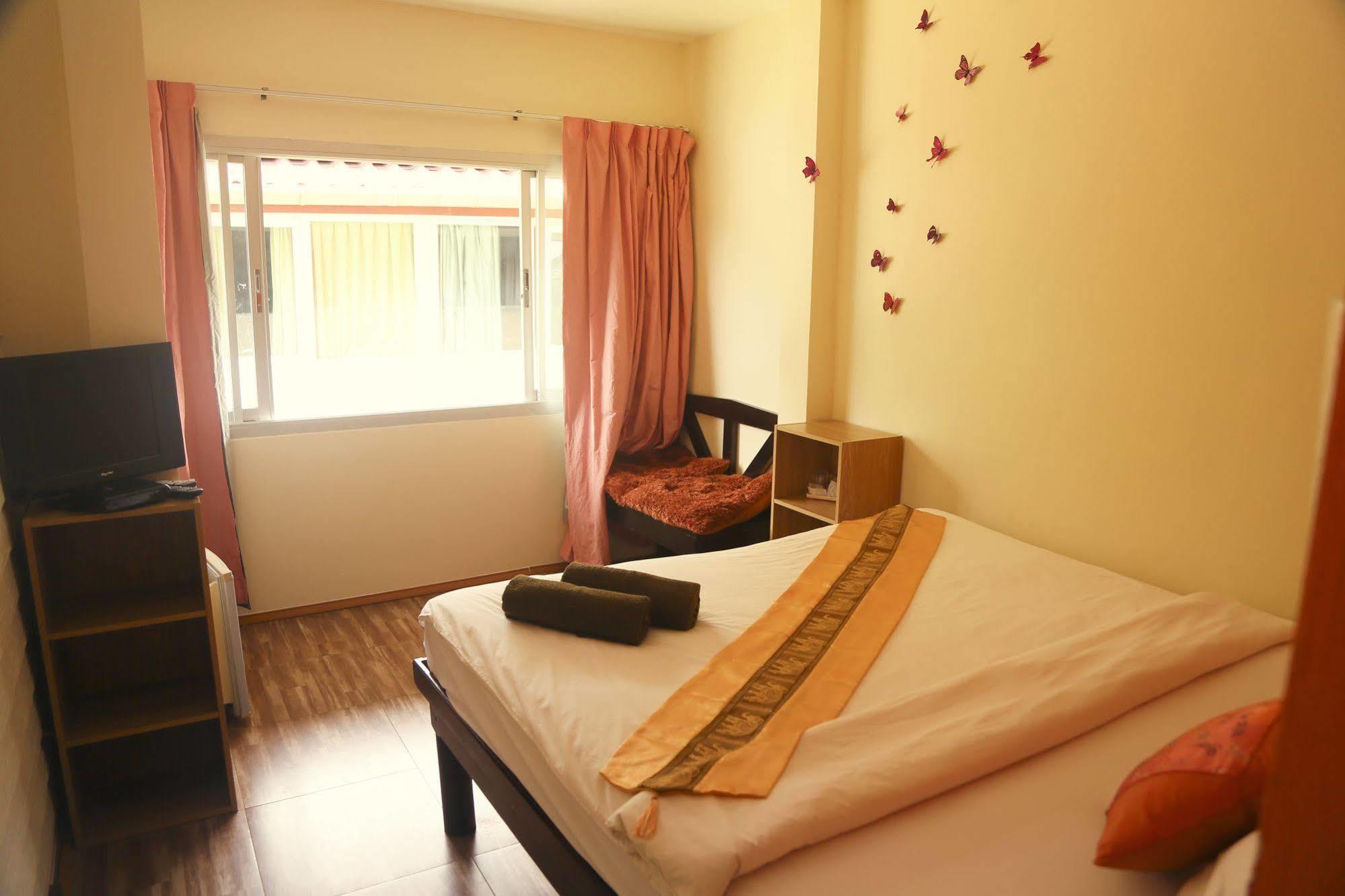 Boondaree Home Resort Kata Beach  Buitenkant foto